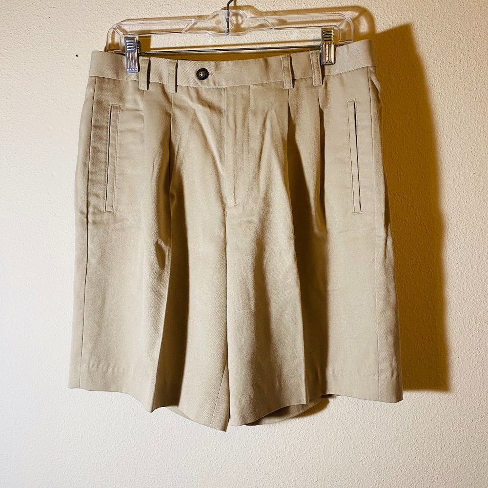 CUTTER & BUCK MENS POLY/RAYON CASUAL SHORTS 32"W BEIGE PLEATED FRONT NWOT